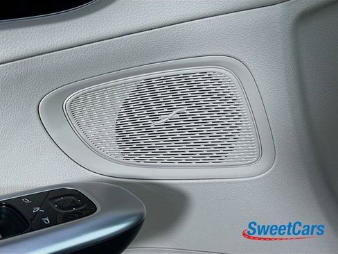 Used 2024 Mercedes-Benz C 300 4MATIC Sedan image 39