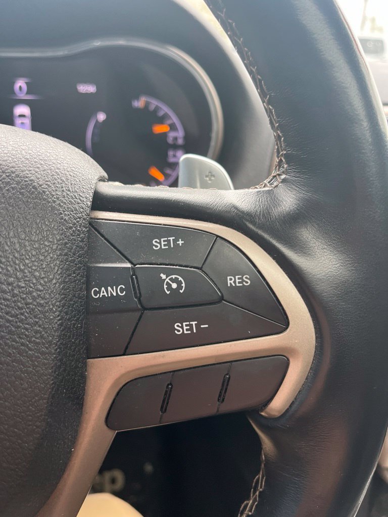 Used 2017 Jeep Grand Cherokee Limited w/ Luxury Group II AWD/4WD image 18