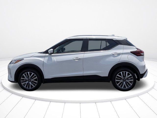Used 2024 Nissan Kicks SV FWD image 6