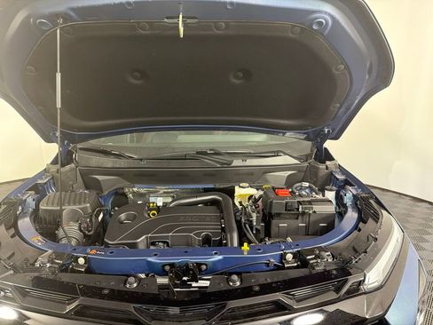 New 2026 Chevrolet Equinox RS w/ Convenience Package III FWD image 5