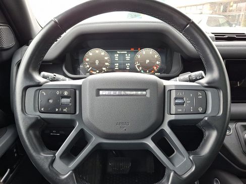 Used 2024 Land Rover Defender 110 X-Dynamic SE image 6