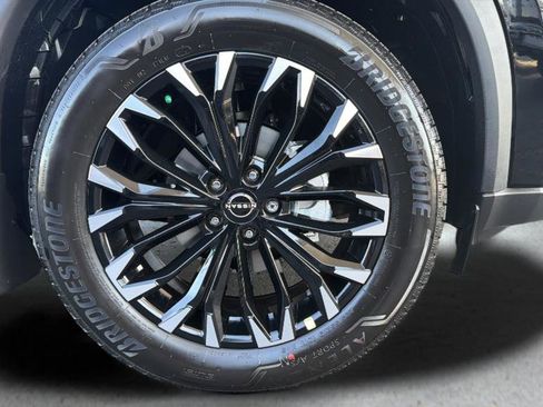 New 2026 Nissan Rogue SV AWD/4WD image 27