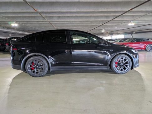 Used 2023 Tesla Model X Plaid image 4