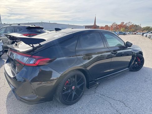 Used 2023 Honda Civic Type R image 5