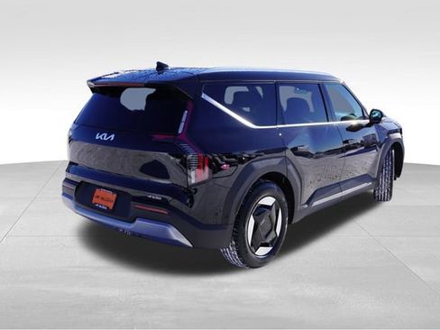 Used 2026 Kia EV9 Wind image 5