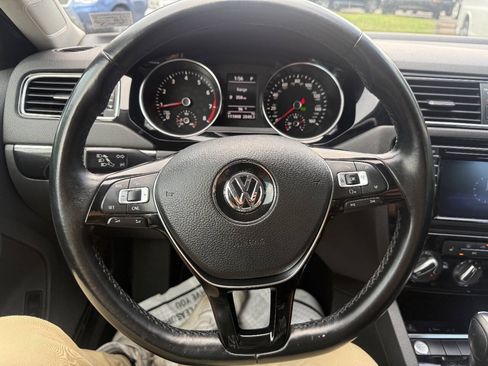 Used 2016 Volkswagen Jetta SEL w/ Lighting Package FWD image 11
