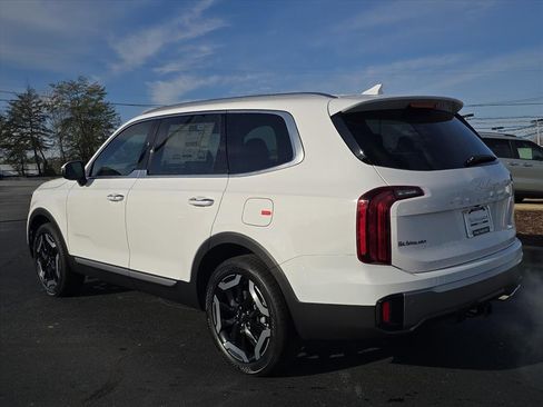 New 2025 Kia Telluride S image 5