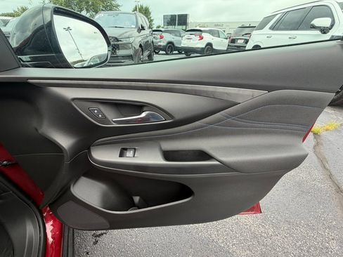 Certified 2024 Buick Envista Sport Touring w/ Convenience I Package FWD image 19