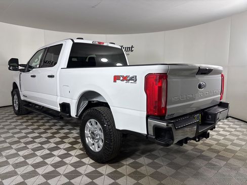 Used 2024 Ford F250 XLT w/ FX4 Off-Road Package image 6
