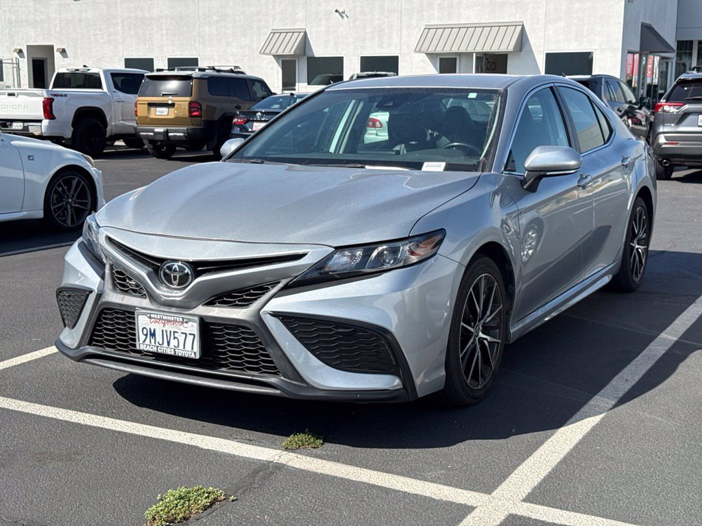 Certified 2024 Toyota Camry SE FWD image 3
