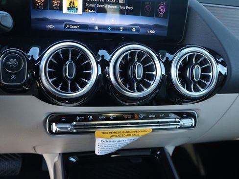 New 2026 Mercedes-Benz GLA 250 4MATIC image 44