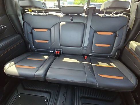 Used 2025 GMC Sierra 1500 AT4 w/ AT4 Premium Package AWD/4WD image 14