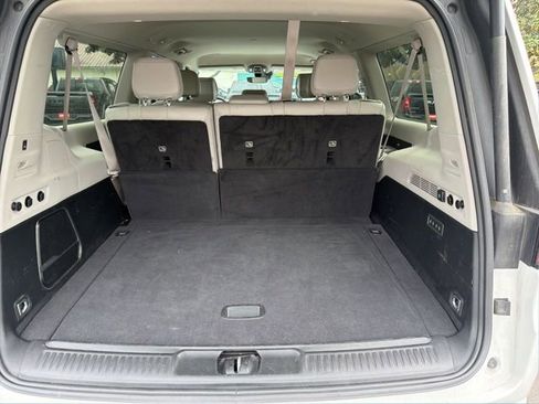 Used 2024 Jeep Wagoneer L Series II image 14