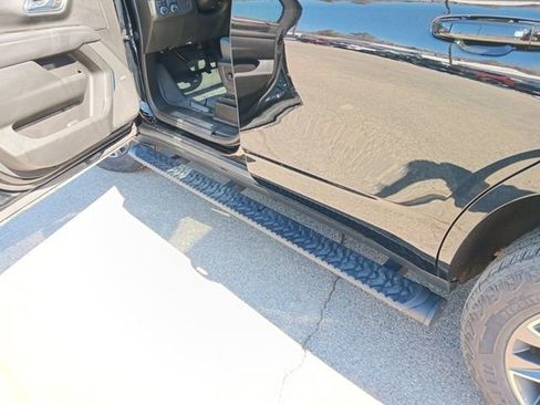 Used 2023 Chevrolet Tahoe Z71 w/ Luxury Package image 36