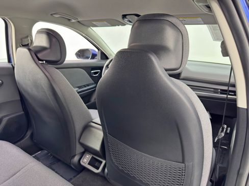 Used 2025 Kia K4 EX image 37