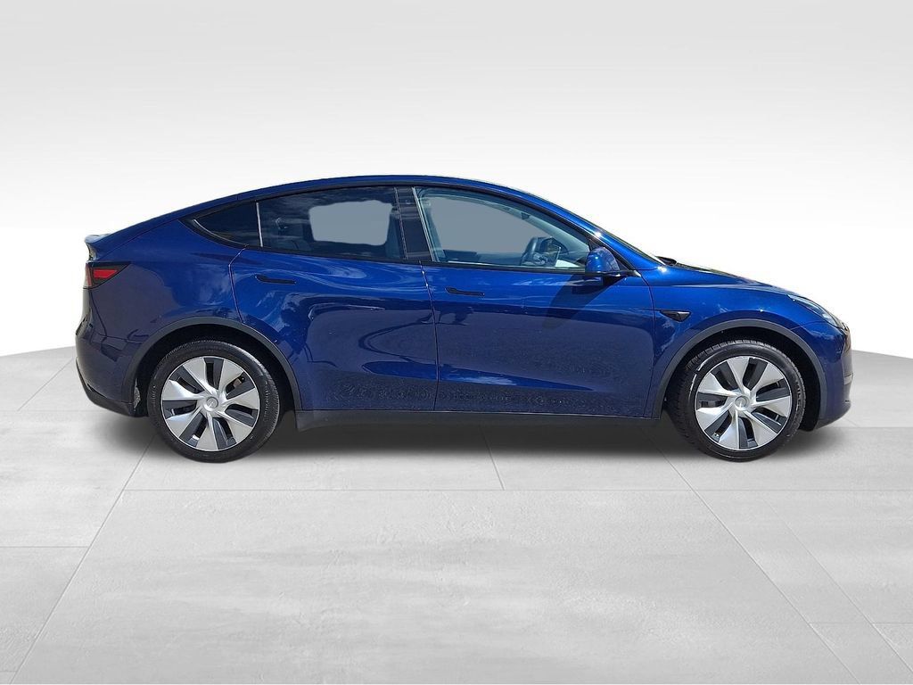 Used 2022 Tesla Model Y Long Range AWD/4WD image 7