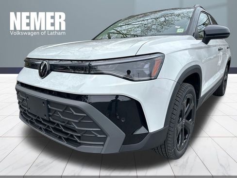 New 2026 Volkswagen Taos SE AWD/4WD image 1