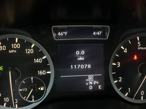 Used 2017 INFINITI QX30 Premium w/ Cargo Package image 26