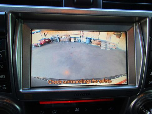 Used 2012 Toyota 4Runner Limited image 18