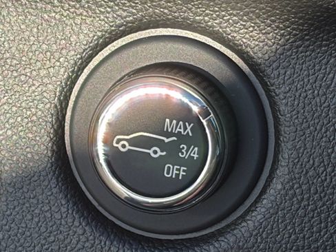 Used 2023 Buick Enclave Essence w/ Sound and Sites Package FWD image 19