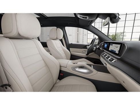 New 2026 Mercedes-Benz GLS 450 4MATIC image 4