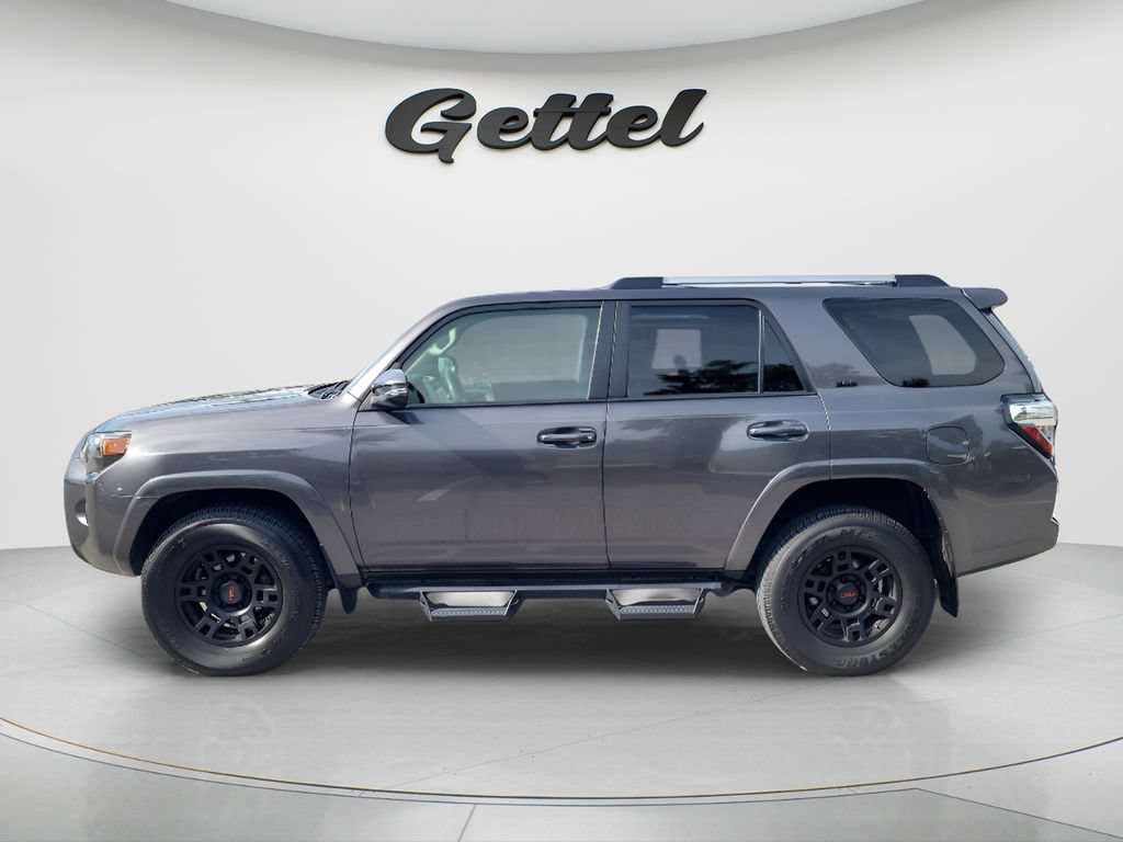 Used 2021 Toyota 4Runner SR5 Premium w/ Moonroof Package AWD/4WD image 8