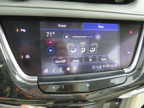 Used 2020 Cadillac XT6 Premium Luxury image 19