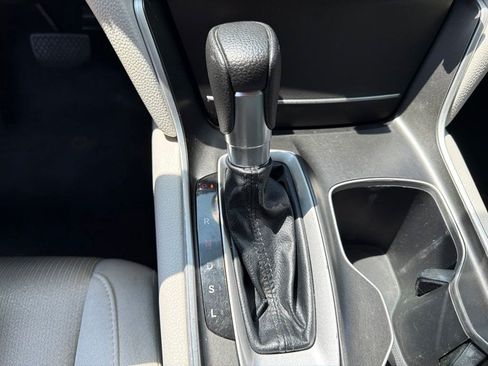 Used 2018 Honda Accord LX image 19