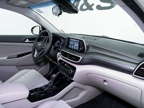 Used 2021 Hyundai Tucson Value FWD image 18