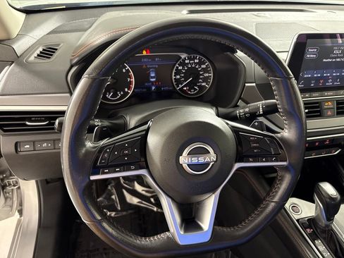 Used 2024 Nissan Altima 2.5 SR FWD image 31