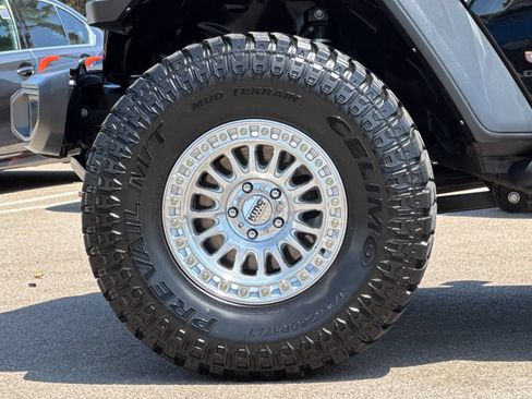 Used 2021 Jeep Gladiator Mojave AWD/4WD image 33