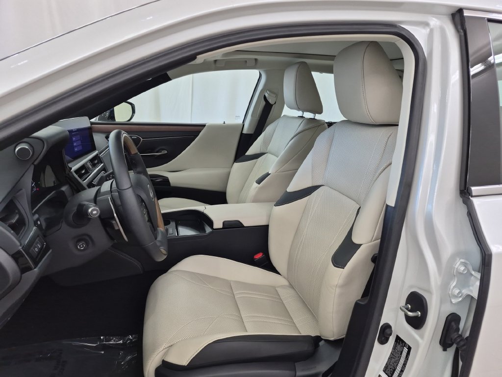 Used 2025 Lexus ES 350 Ultra Luxury w/ Accessory Package (Z1) FWD image 14