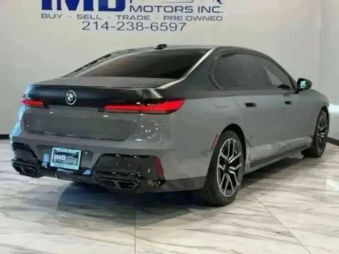 Used 2025 BMW 760i xDrive w/ Executive Package AWD/4WD image 48
