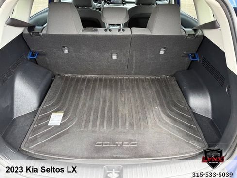 Used 2023 Kia Seltos LX AWD/4WD image 27