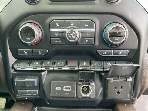 Used 2021 Chevrolet Silverado 1500 LT Trail Boss w/ Convenience Package II image 16