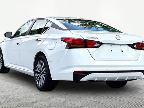 Used 2025 Nissan Altima 2.5 SV FWD image 5