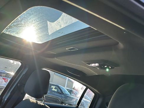 Used 2012 Chrysler 200 Touring image 23