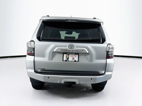 Used 2021 Toyota 4Runner SR5 RWD image 8