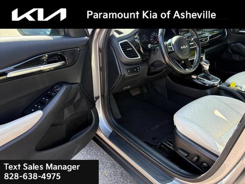 Used 2022 Kia Seltos EX AWD/4WD image 17