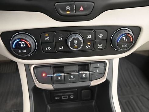 Used 2023 GMC Terrain Denali w/ Denali Premium Package AWD/4WD image 36