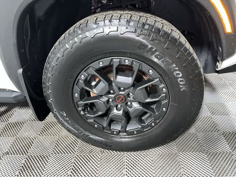 Used 2023 Nissan Frontier PRO-4X w/ Pro-4X Premium Package AWD/4WD image 10