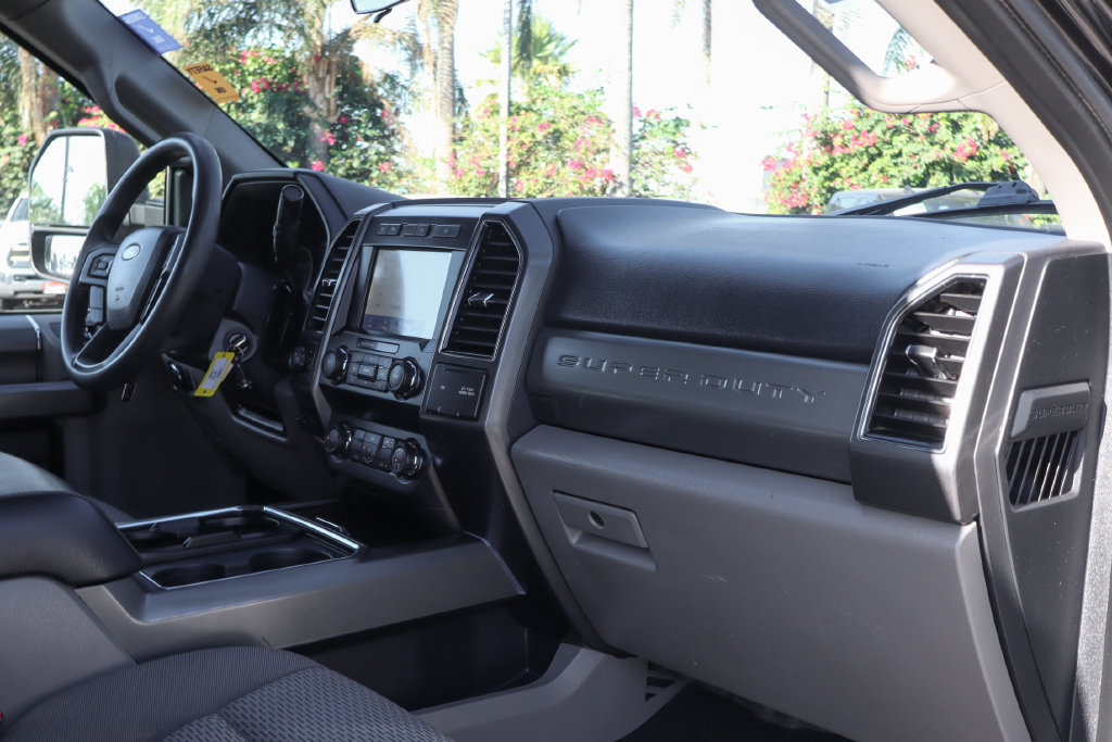 Used 2022 Ford F250 XLT w/ Black Appearance Package AWD/4WD image 48