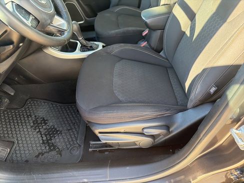 Used 2021 Jeep Compass Sport w/ Cold Weather Group image 7