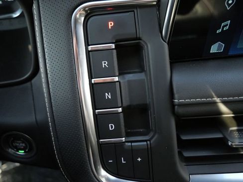 Used 2023 Chevrolet Tahoe Premier image 14