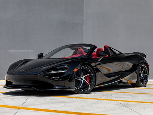 Used 2024 McLaren 750S Spider image 11