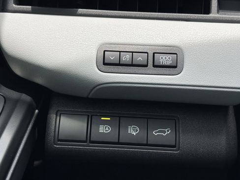New 2026 Subaru Uncharted AWD image 17
