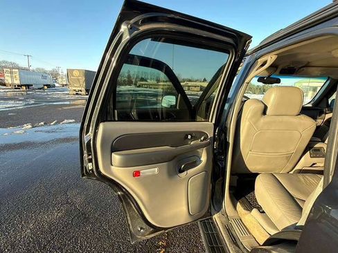 Used 2003 Chevrolet Tahoe LS image 18