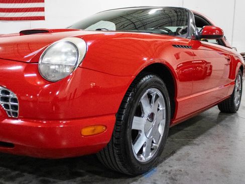 Used 2002 Ford Thunderbird Deluxe image 30