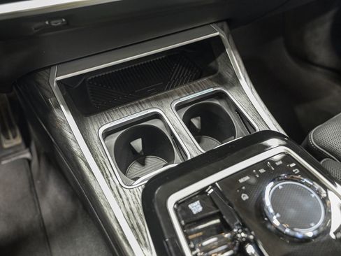 Used 2025 BMW 740i xDrive 740i xDrive image 22