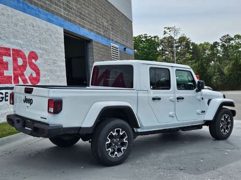 New 2026 Jeep Gladiator Sport image 7